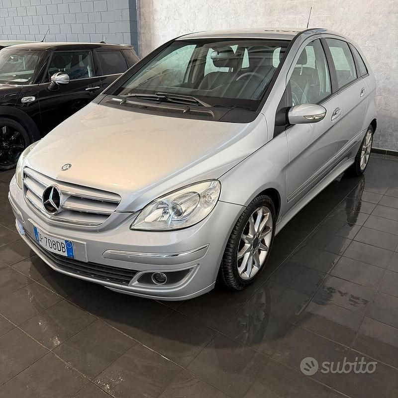 Usata Mercedes B200 Chrome 140 CV (102 kW) 2008 Grigio Monovolume