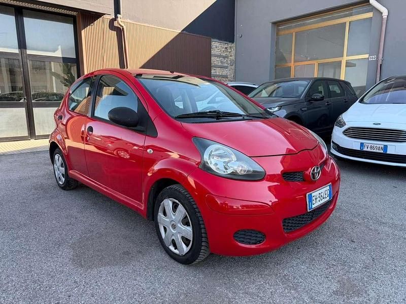 Usata Toyota Aygo Sol 68 CV (50 kW) 2009 Other Utilitaria