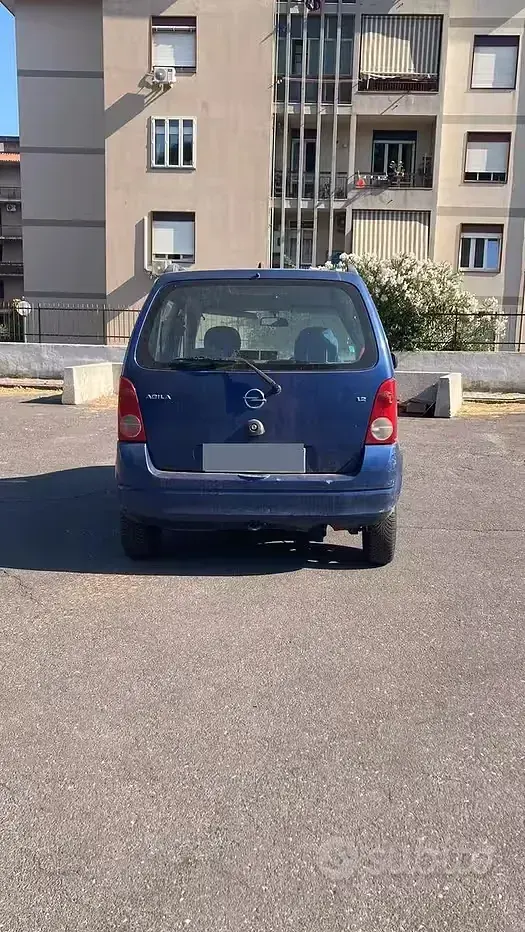 Usata Opel Agila 75 CV (55 kW) 2002 Bluazzurro Monovolume