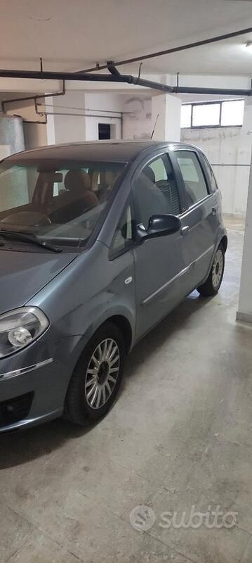 Usata Lancia Musa 2012 Grigio Monovolume