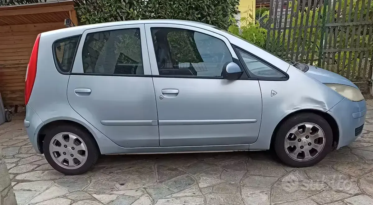 Usata Mitsubishi Colt 75 CV (55 kW) 2007 Utilitaria