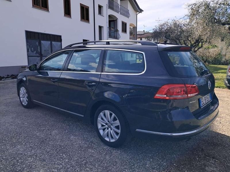 Usata VW Passat Comfortline 105 CV (77 kW) 2012 Grigio Station wagon