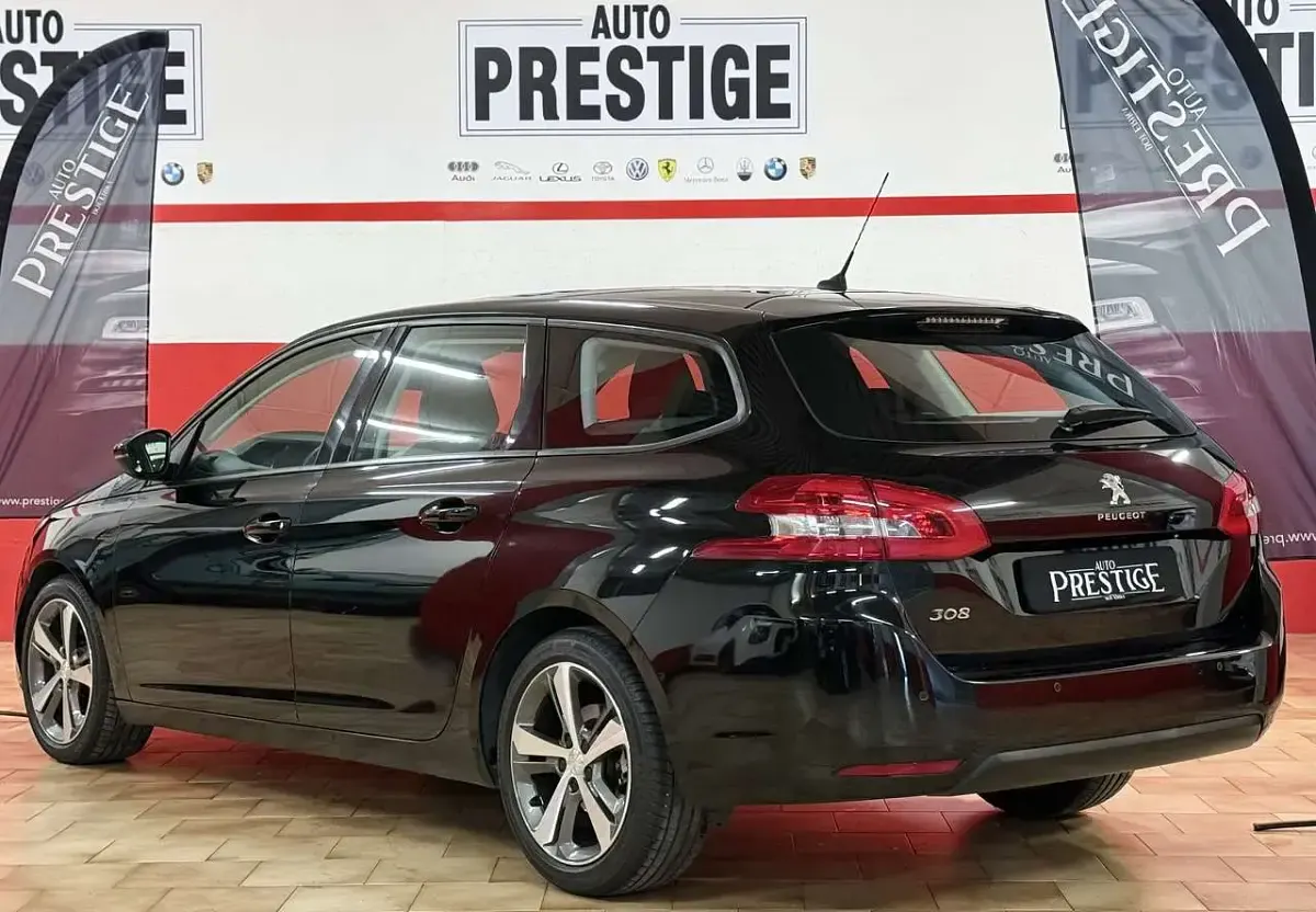 Usata Peugeot 308 SW Allure 120 CV (88 kW) 2017 Nero Station wagon