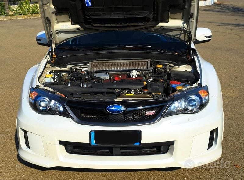 Usata Subaru WRX STI 300 CV (220 kW) 2011 Utilitaria