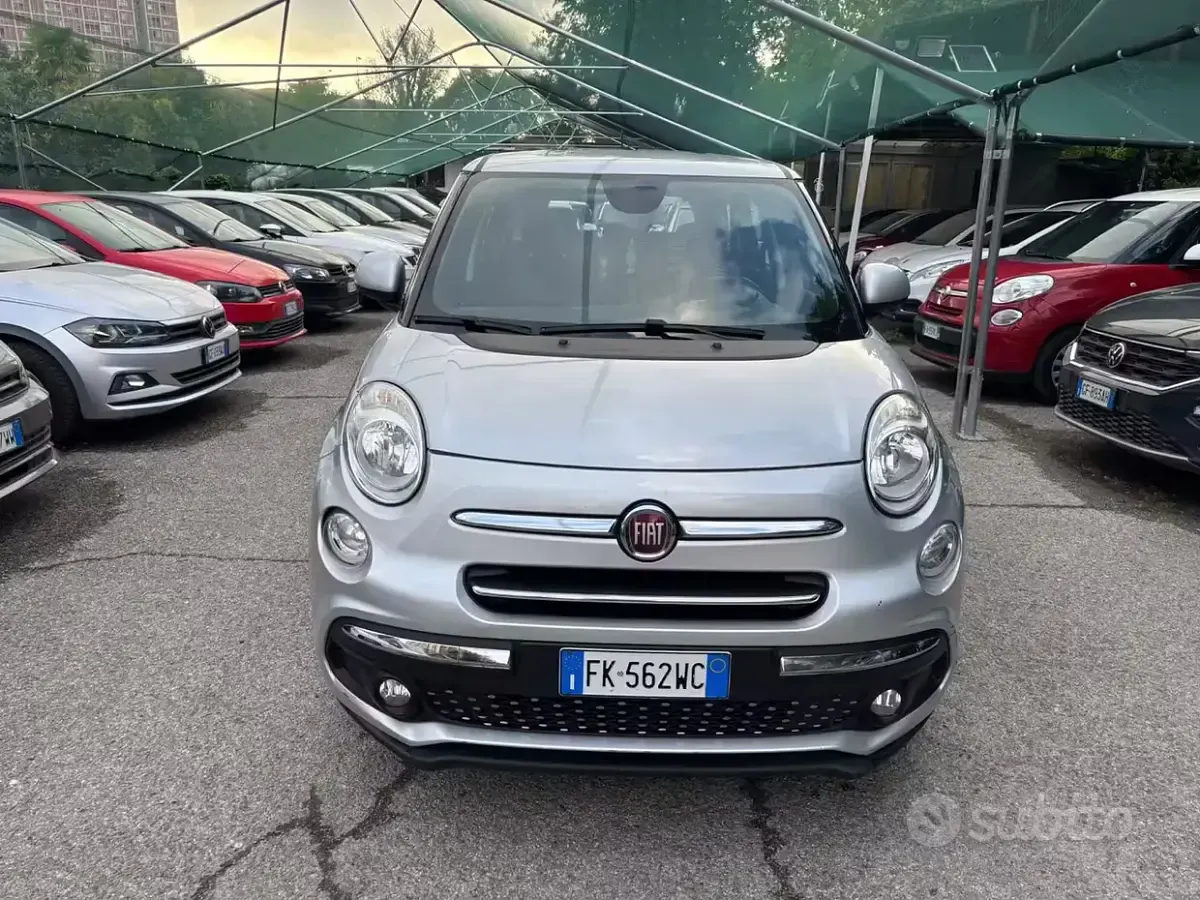 Begagnad Fiat 500L Lounge 120 HK (88 kW) 2017 Grå Minibuss