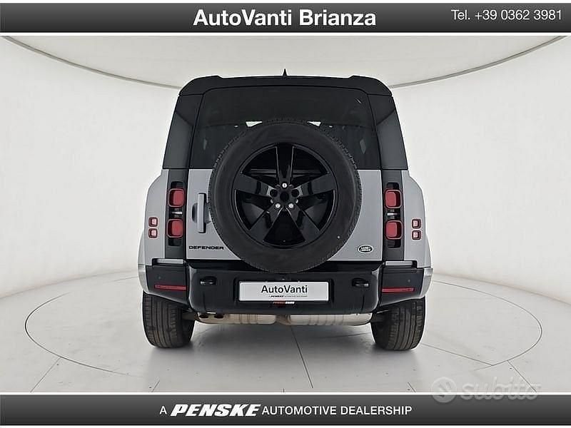 Usata Land Rover Defender SE Dynamic 400 CV (294 kW) 2023 Grigio SUV