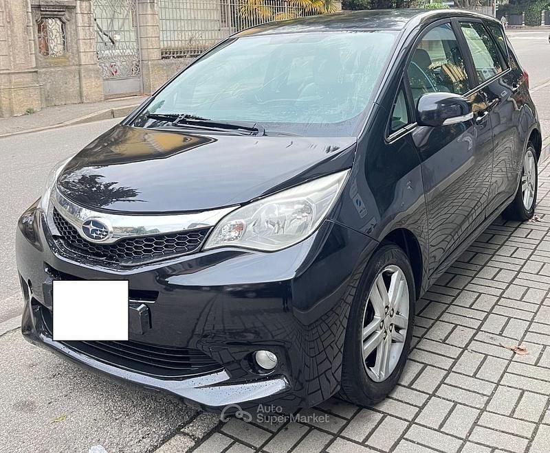 Usata Subaru Trezia 99 CV (72 kW) 2011 Nero Utilitaria