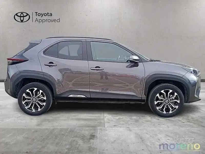 Usata Toyota Yaris Cross Trend 116 CV (85 kW) 2023 Grigio SUV