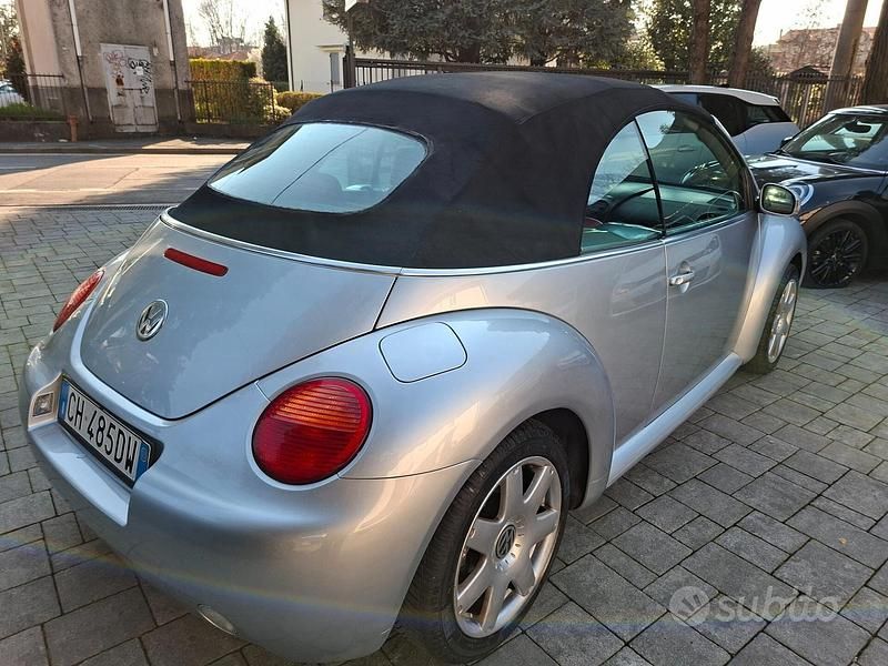 Usata VW New Beetle 136 CV (100 kW) 2003 Grigio Utilitaria