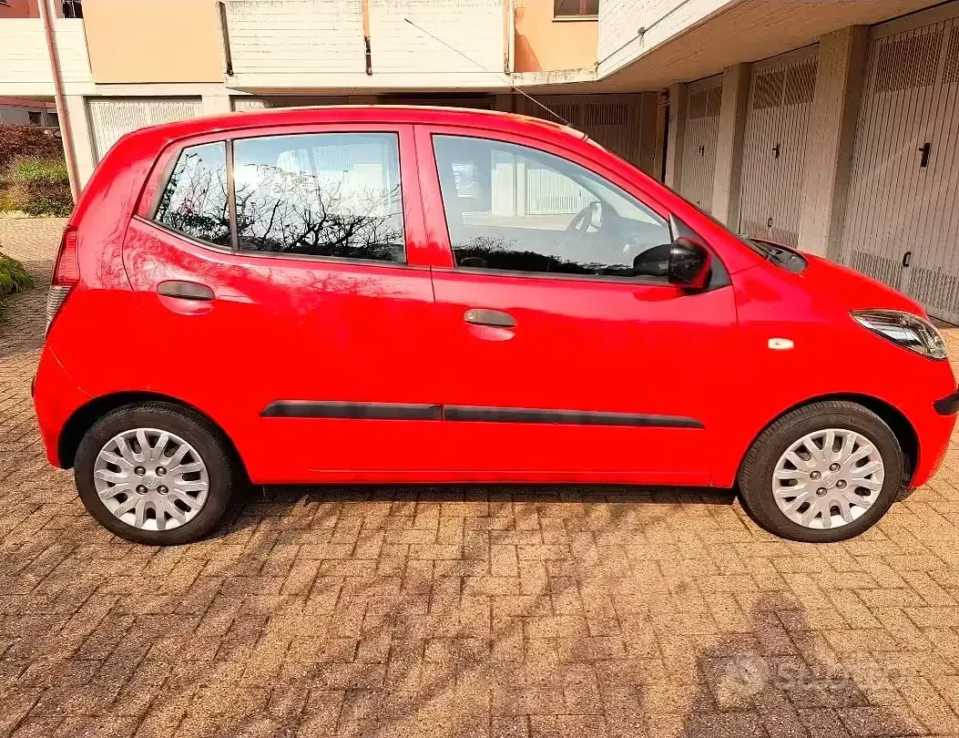 Usata Hyundai i10 69 CV (50 kW) 2010 Rosso Utilitaria