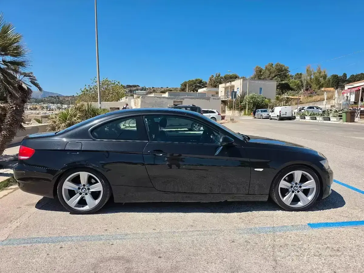 Usata BMW 320 177 CV (130 kW) 2009 Nero Coupé