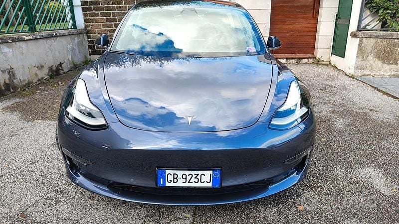 Usata Tesla Model 3 235 kW (320 CV) 2020 Grigio Berlina