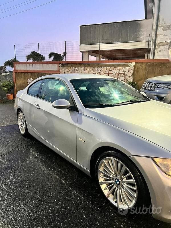 Usata BMW 320 M Sport 177 CV (130 kW) 2007 Grigio Coupé