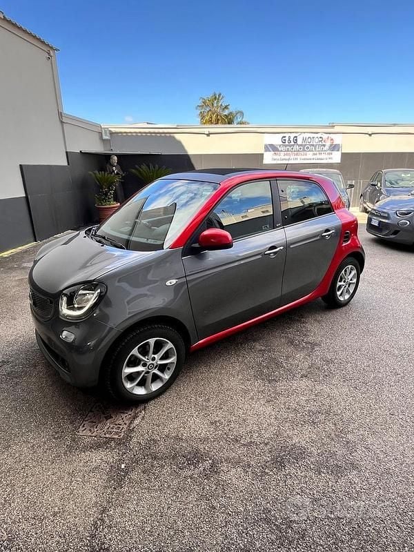 Usata Smart ForFour Passion 70 CV (51 kW) 2019 Grigio Utilitaria