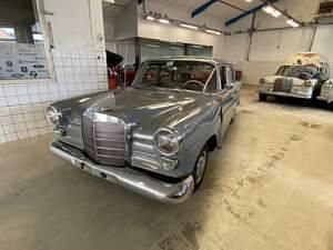 Usata Mercedes 190 80 CV (58 kW) 1964 Grigio Berlina