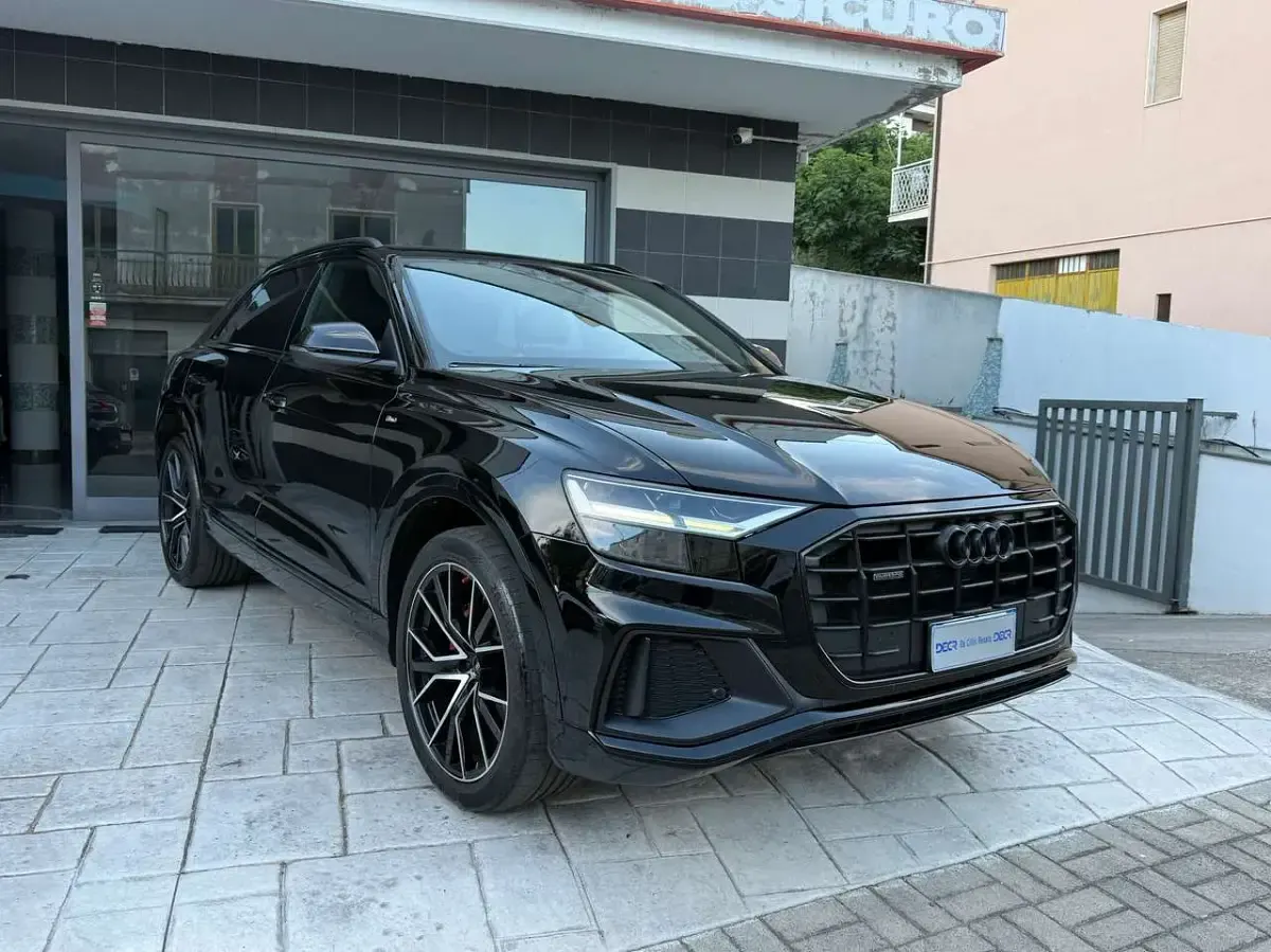 Usata Audi Q8 Sport 286 CV (210 kW) 2020 Nero SUV