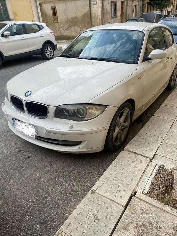 Usata BMW 120 2009 Bianco Utilitaria