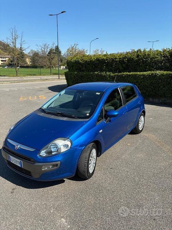 Usata Fiat Punto Evo 90 CV (66 kW) 2010 Blu Utilitaria