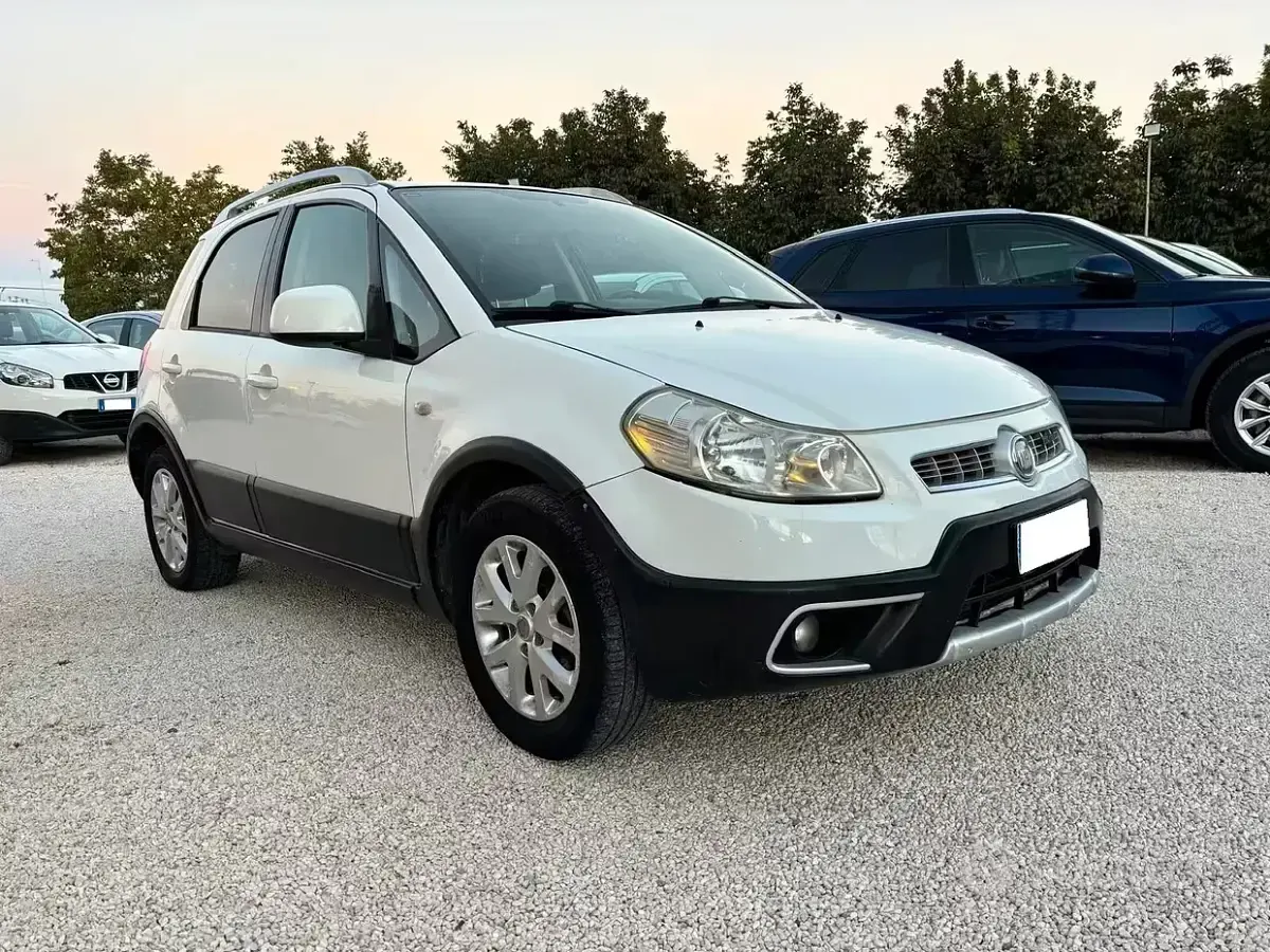 Usata Fiat Sedici 135 CV (99 kW) 2011 SUV