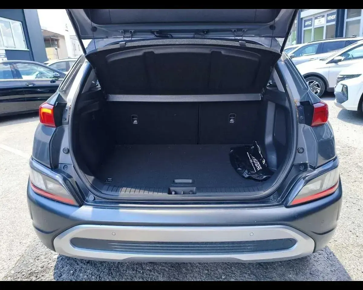 Usata Hyundai Kona 141 CV (103 kW) 2023 Grigio SUV