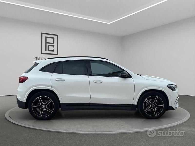 Usata Mercedes GLA200 AMG Line Premium 163 CV (119 kW) 2023 Bianco SUV