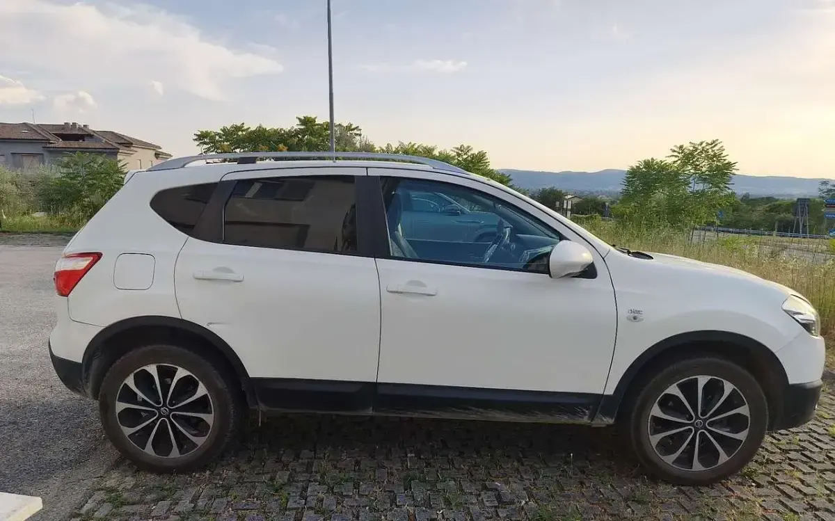 Usata Nissan Qashqai N-TEC 131 CV (96 kW) 2012 SUV