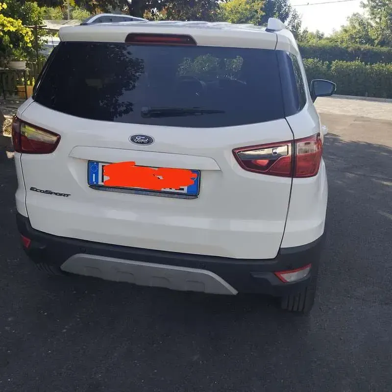 Usata Ford Ecosport Titanium 95 CV (69 kW) 2017 Bianco SUV