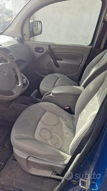 Usata Renault Kangoo 85 CV (62 kW) 2009 Blu Monovolume