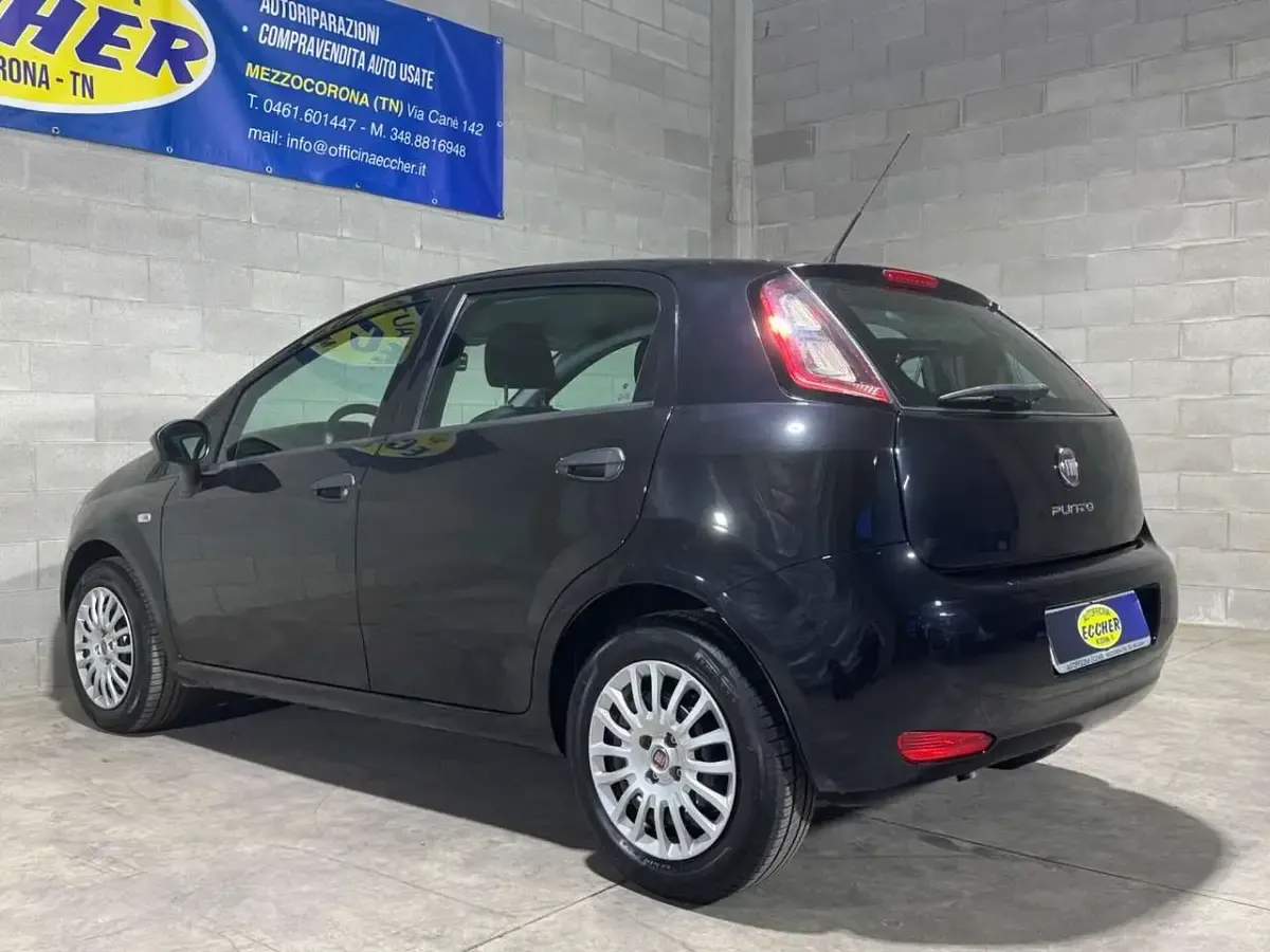 Usata Fiat Punto Street 75 CV (55 kW) 2014 Nero Utilitaria