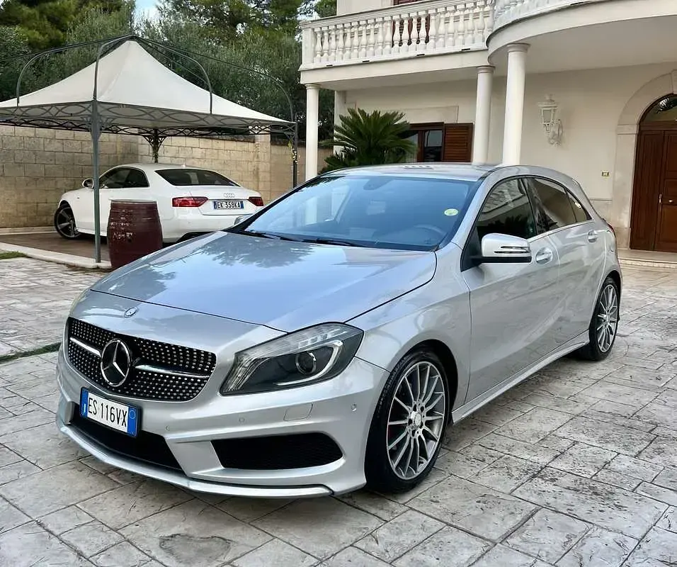 Usata Mercedes A180 Premium 109 CV (80 kW) 2013 Utilitaria