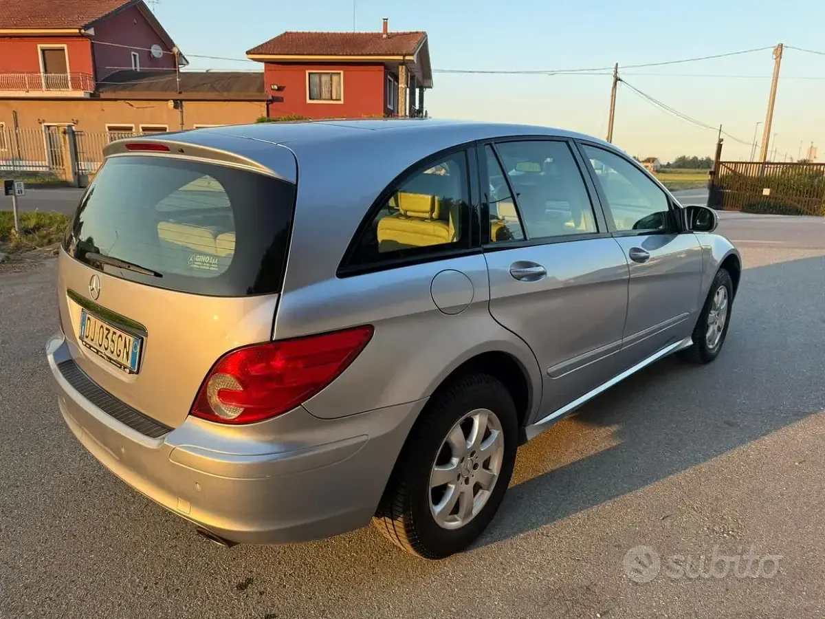 Usata Mercedes R280 190 CV (139 kW) 2007 Grigio Station wagon