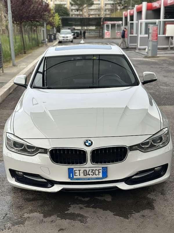 Usata BMW 320 Sport Line 184 CV (135 kW) 2013 Station wagon