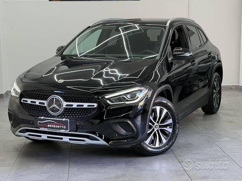 Nero Usata 2022 Mercedes GLA180 Business SUV | 24.990 € (Super prezzo) - Immagine 1/4