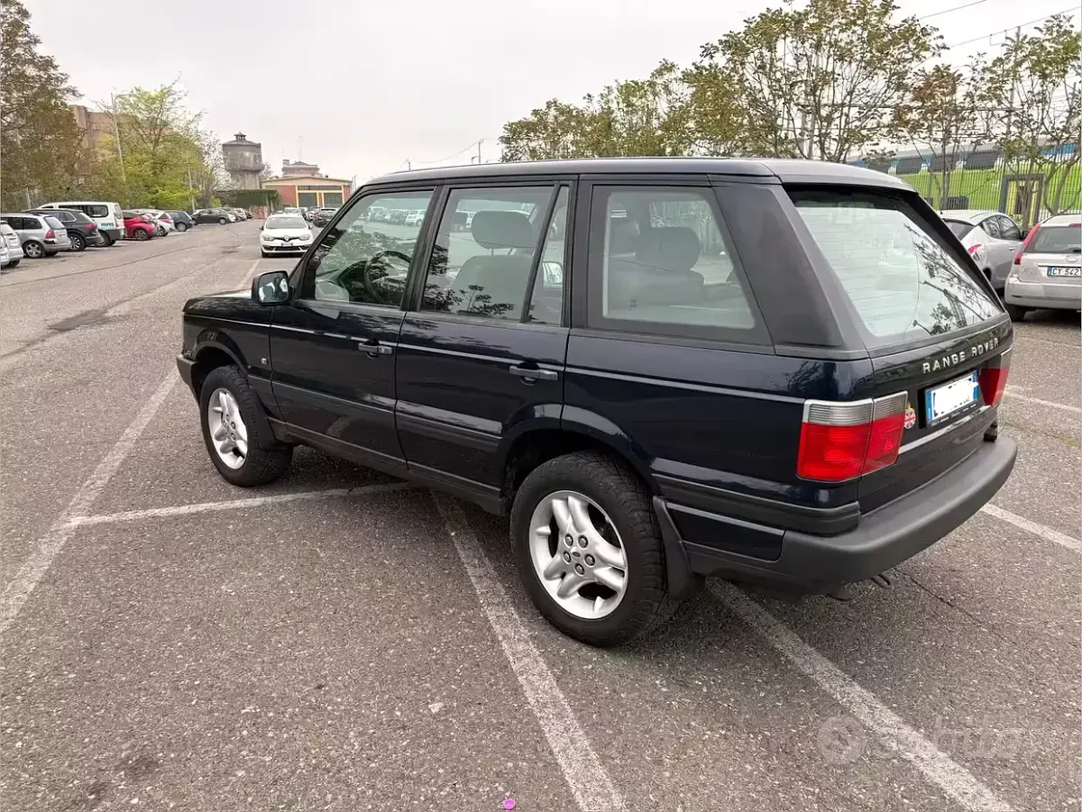 Usata Land Rover Range Rover 190 CV (139 kW) 1999 Bluazzurro SUV