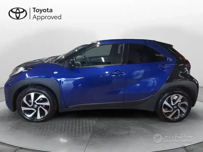 Usata Toyota Aygo X Trend 72 CV (52 kW) 2024 Blu SUV