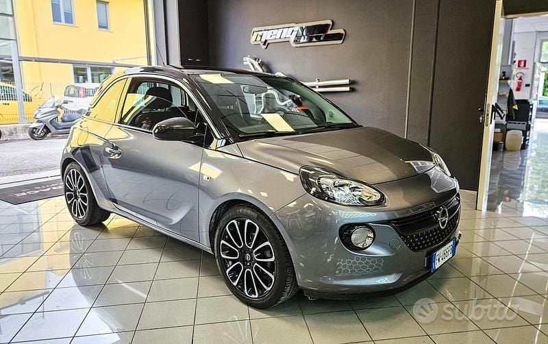Grigio Usata 2019 Opel Adam Rocks Rocks Due volumi | 9600 € (Ottimo prezzo) - Immagine 1/4