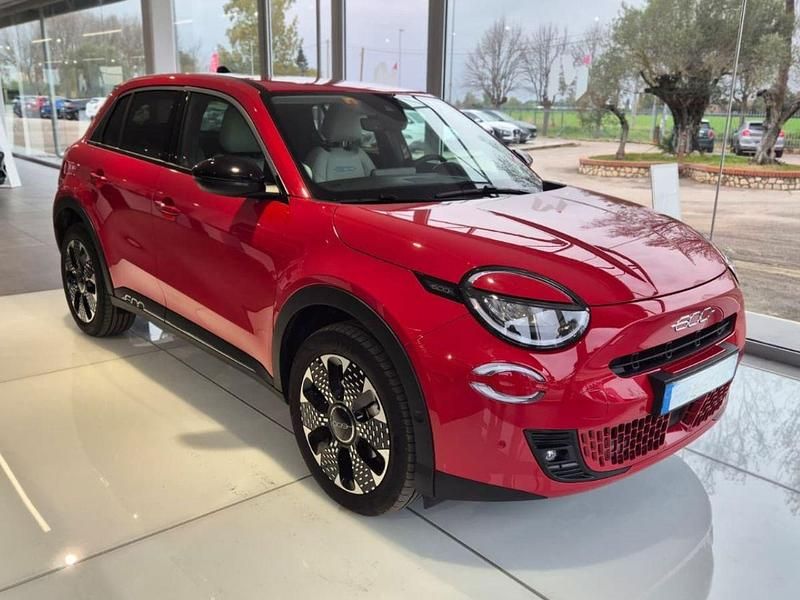 Rosso Usata 2025 Fiat 600 La Prima SUV | 17.950 € (Super prezzo) - Immagine 1/4