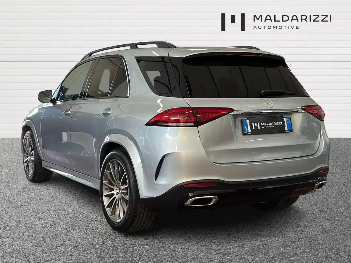Usata Mercedes GLE300 Premium Plus 272 CV (200 kW) 2023 Argento SUV