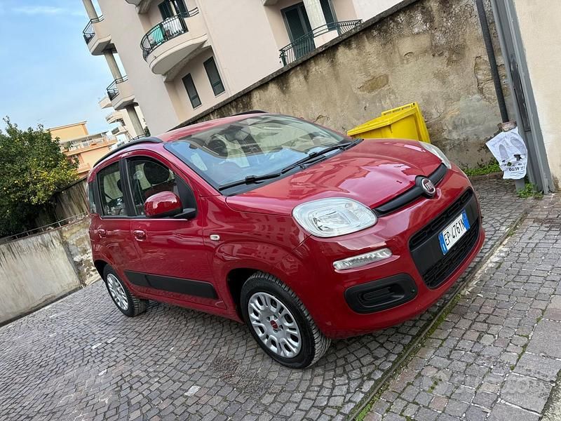 Usata Fiat Panda Easy 69 CV (50 kW) 2014 Rosso Berlina