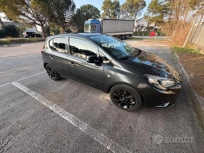 Usata Opel Corsa 75 CV (55 kW) 2018 Grigio Utilitaria