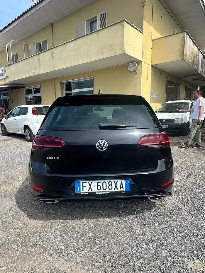 Usata VW Golf VII R-line 116 CV (85 kW) 2019 Nero Berlina