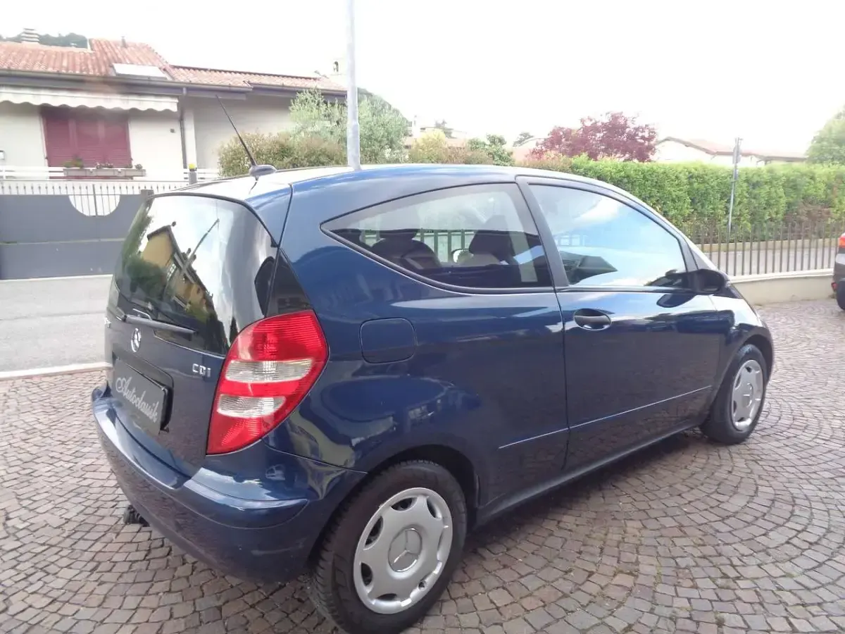 Usata Mercedes A160 82 CV (60 kW) 2006 Blu/azzurro Coupé