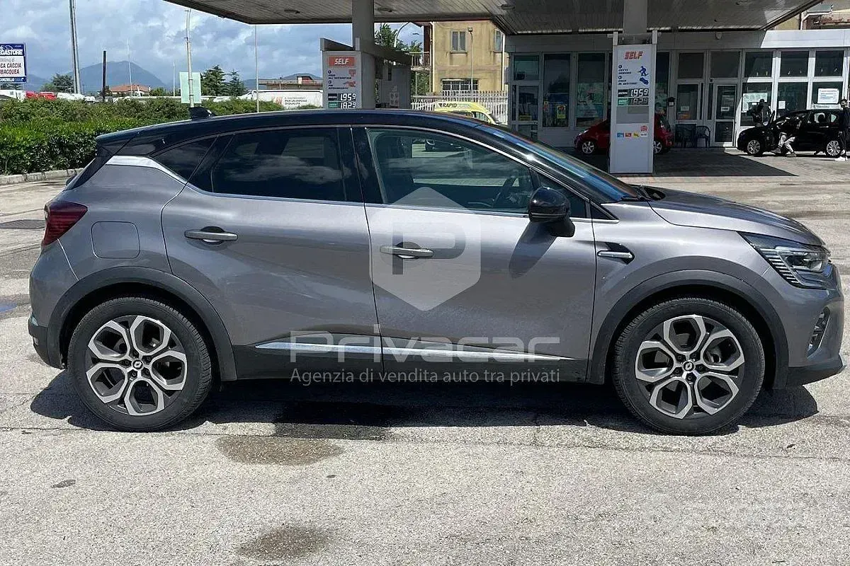 Usata Renault Captur Techno 94 CV (69 kW) 2023 Grigio SUV