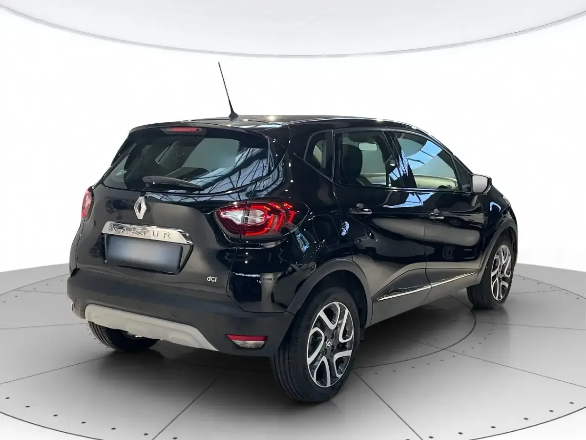 Usata Renault Captur Zen 90 CV (66 kW) 2017 Nero SUV