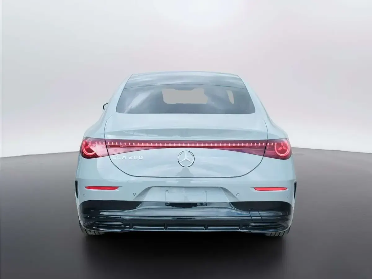 Nuova Mercedes CLA200 196 CV (144 kW) 2026 Grigio alpi manufaktur
