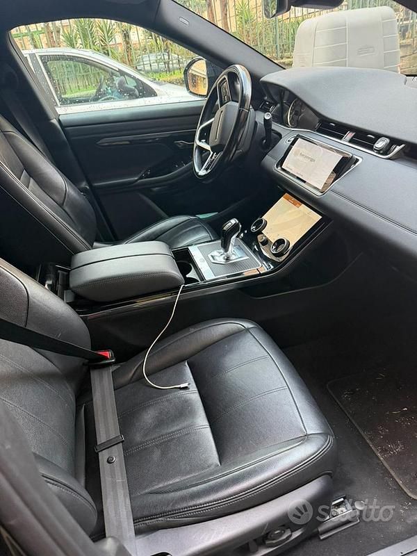 Usata Land Rover Range Rover evoque 163 CV (119 kW) 2023 Nero SUV