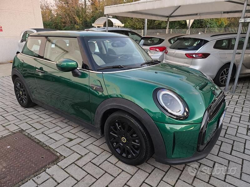 Usata Mini Cooper SE Classic 75 kW (102 CV) 2021 Verde Utilitaria