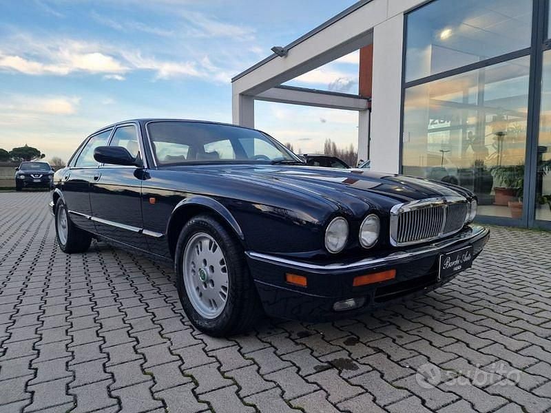 Usata Jaguar XJ Executive 241 CV (177 kW) 1994 Blu Berlina