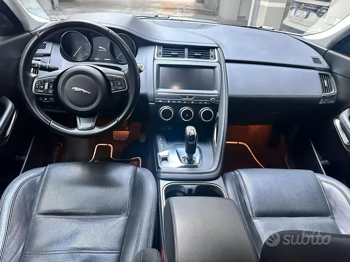 Usata Jaguar E-Pace 150 CV (110 kW) 2019 Grigio SUV