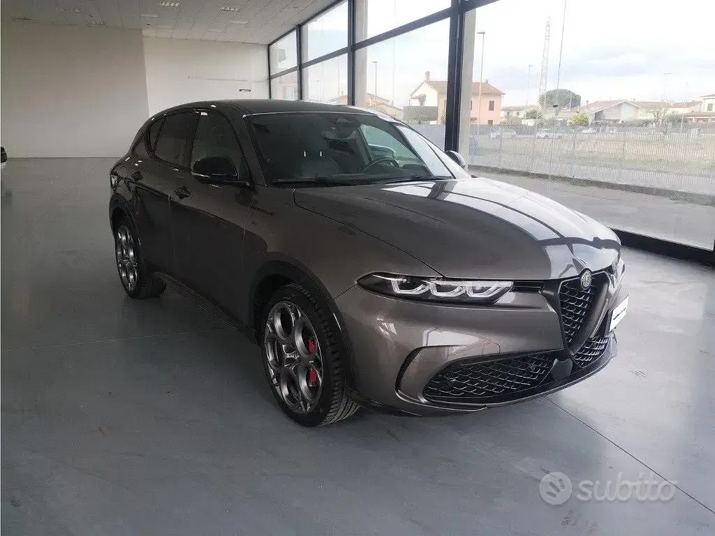 Usata Alfa Romeo Tonale Edizione Speciale 131 CV (96 kW) 2022 Grigio SUV